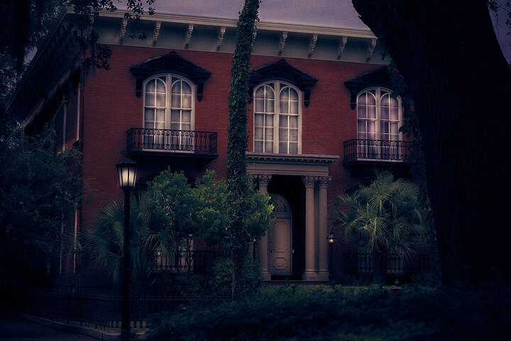Sixth Sense Savannah Ghost Tour